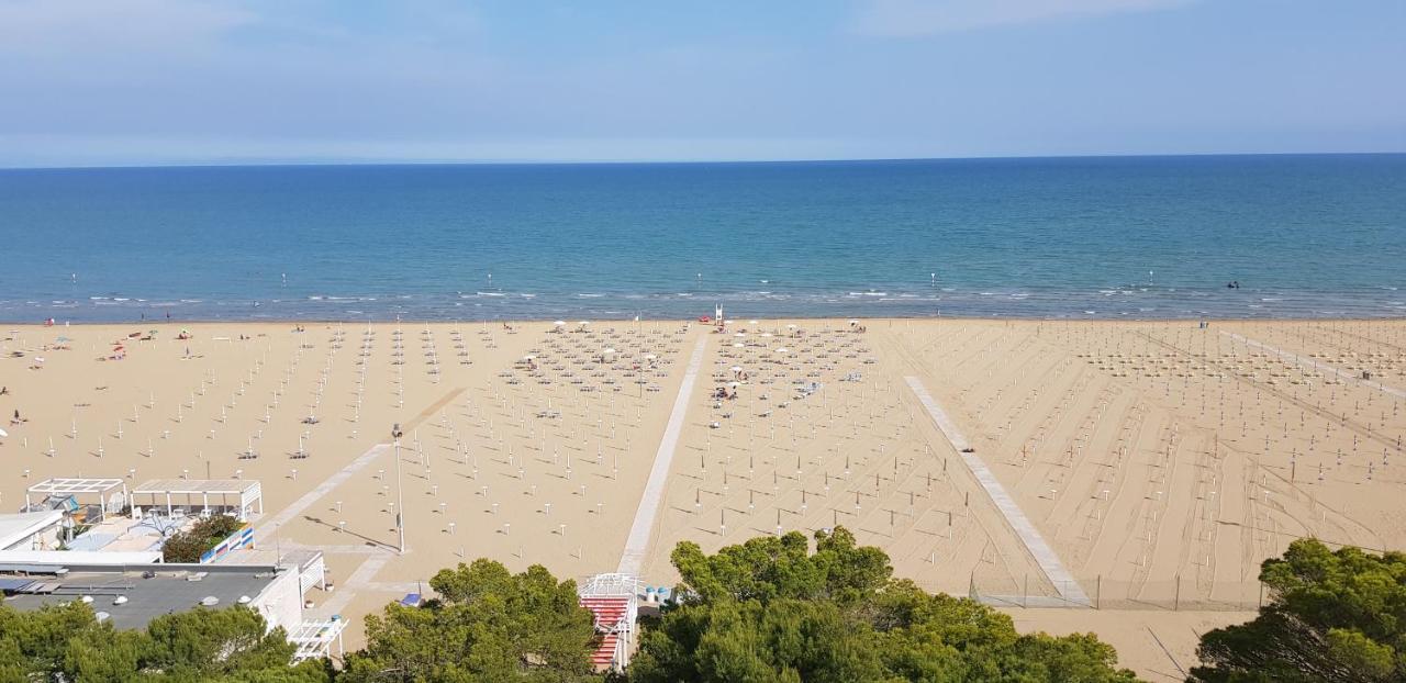 International Seaview Apartments Lignano Sabbiadoro Exterior photo